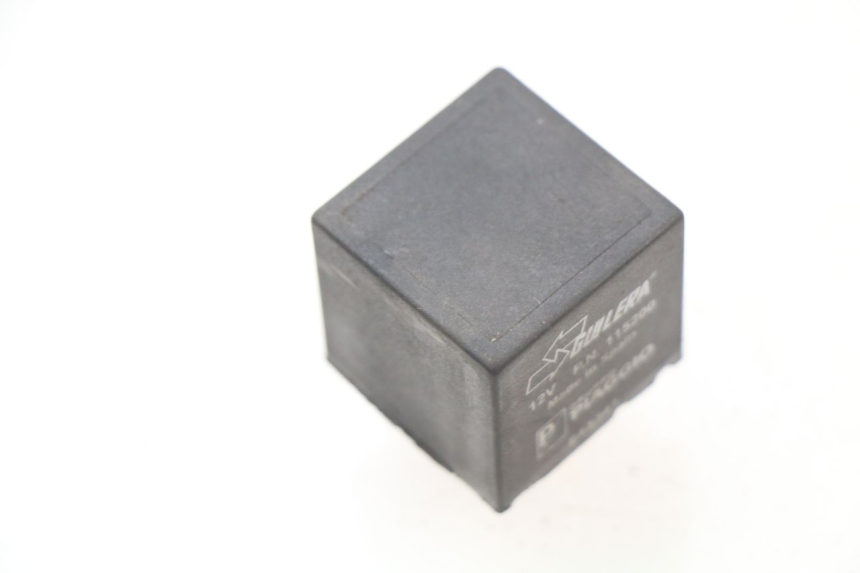 photo de Relè elettrico PIAGGIO PRIMAVERA 125 (2013 - 2021) - Dettaglio del componente