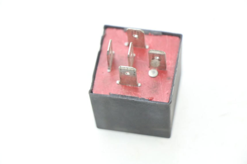 photo de Relè elettrico PIAGGIO PRIMAVERA 125 (2013 - 2021) - Zoom sullo stato d'uso