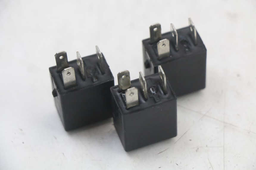 photo de RELE ROYAL ENFIELD CONTINENTAL GT 650 (2019 - 2024) - Zoom sullo stato d'uso