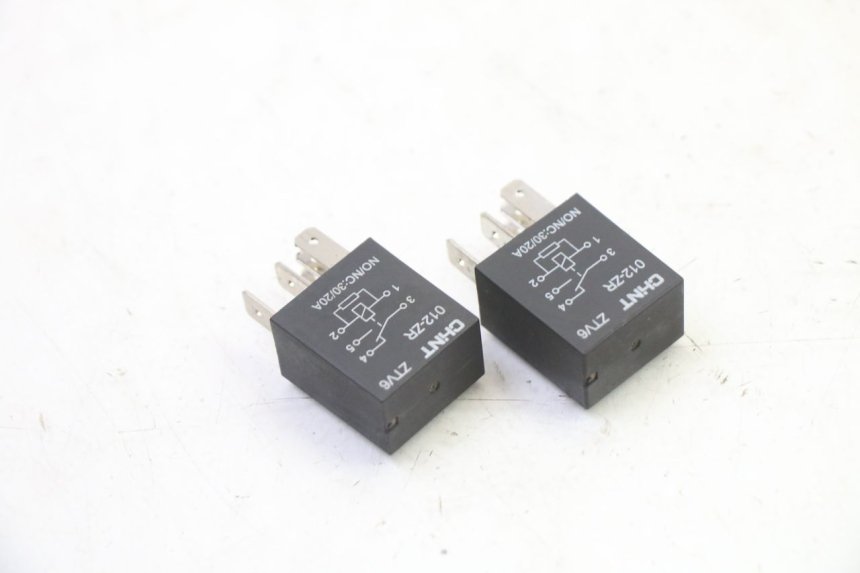 photo de RELE PEUGEOT STREETZONE I NAKED 2T 50 (2018 - 2020) - Zoom sullo stato d'uso