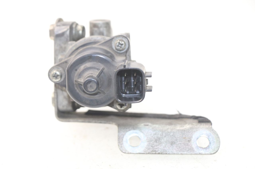 photo de RELÈ ELETTRICO SUZUKI SV S ABS 650 (2003 - 2009) - Zoom sullo stato d'uso