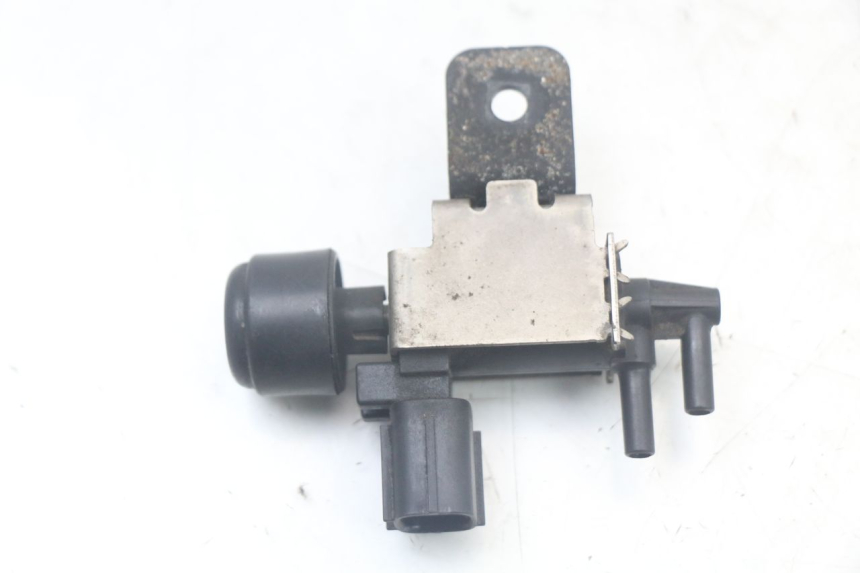 photo de RELE' ELETTRICO YAMAHA TDM ABS 900 (2002 - 2014) - Dettaglio del componente