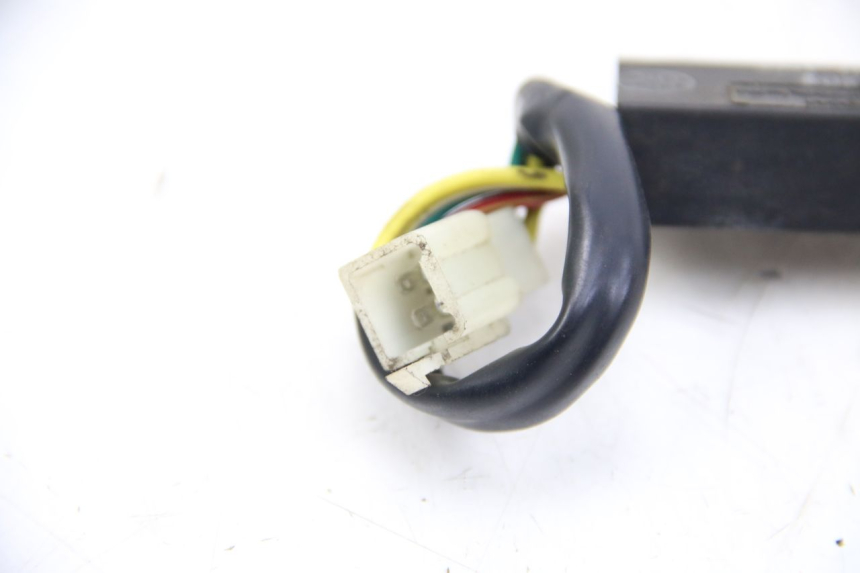 photo de RELE' ELETTRICO PEUGEOT TWEET 4T 50 (2010 - 2014) - Zoom sullo stato d'uso