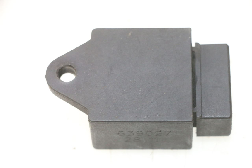 photo de RELE' ELETTRICO PIAGGIO VESPA LX 2T 50 (2005 - 2013) - Zoom sullo stato d'uso