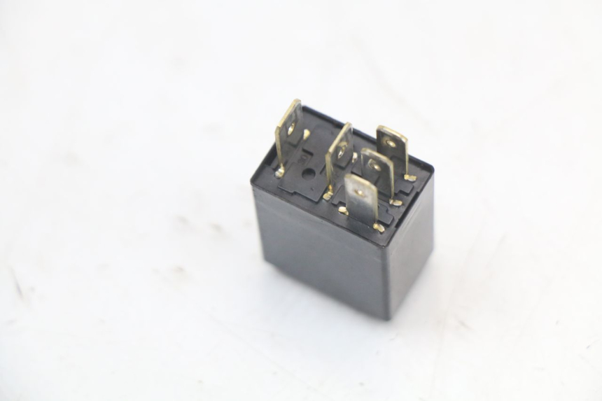 photo de RELE PIAGGIO VESPA PRIMAVERA 4T 50 (2021 - 2024) - Dettaglio del componente