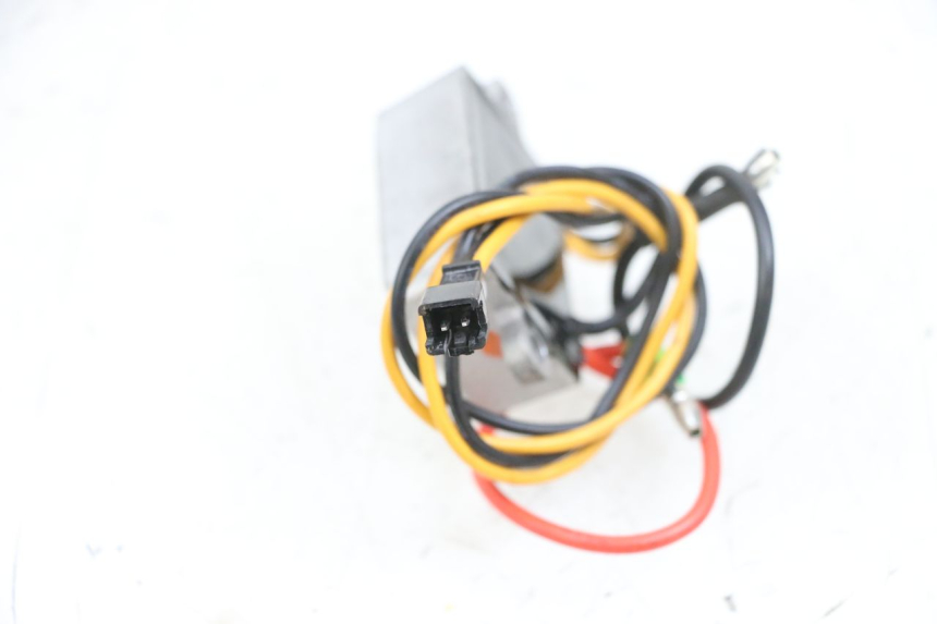 photo de RELAY ELETTRICO DUALTRON VICTOR LIMITED 1 - Dettaglio del componente