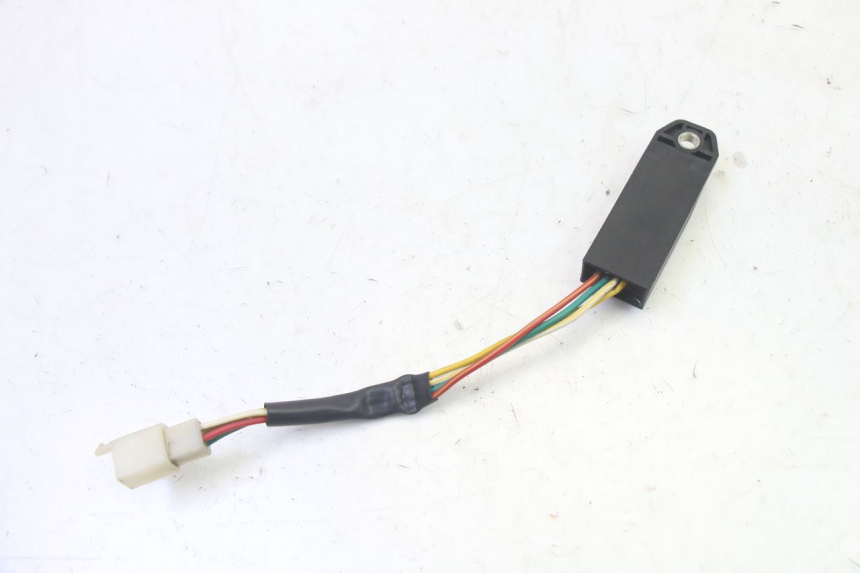 photo de RELE' ELETTRICO PEUGEOT VIVACITY NEW 4T 50 (2008 - 2017) - Altra angolazione