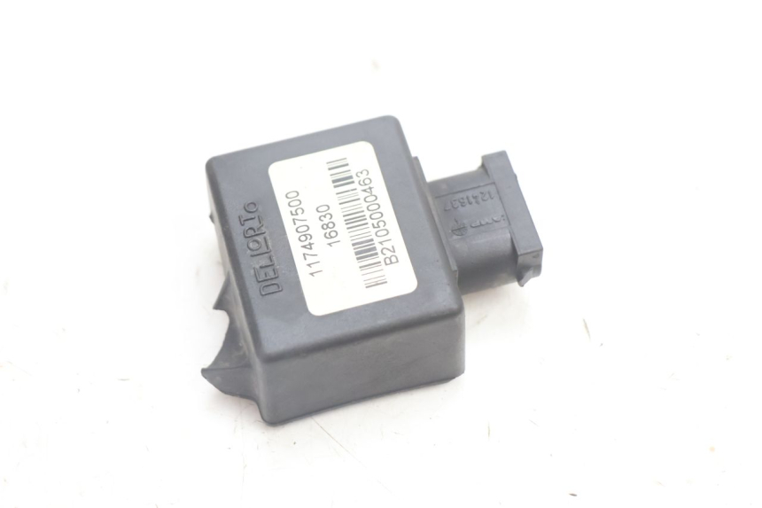 photo de RELE' ELETTRICO PEUGEOT VIVACITY 50 (2004 - 2009) - Zoom sullo stato d'uso