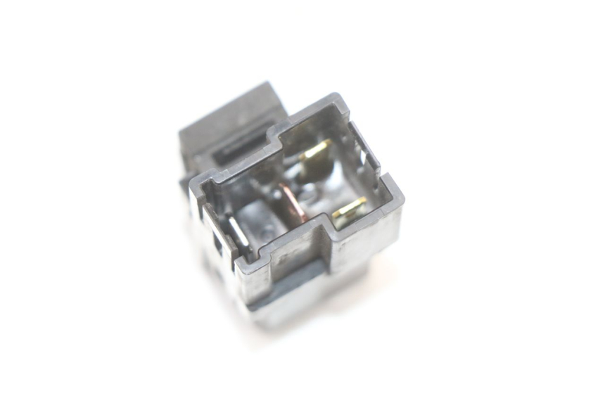 photo de RELE' ELETTRICO YAMAHA XMAX X-MAX ABS 125 (2017 - 2020) - Dettaglio del componente