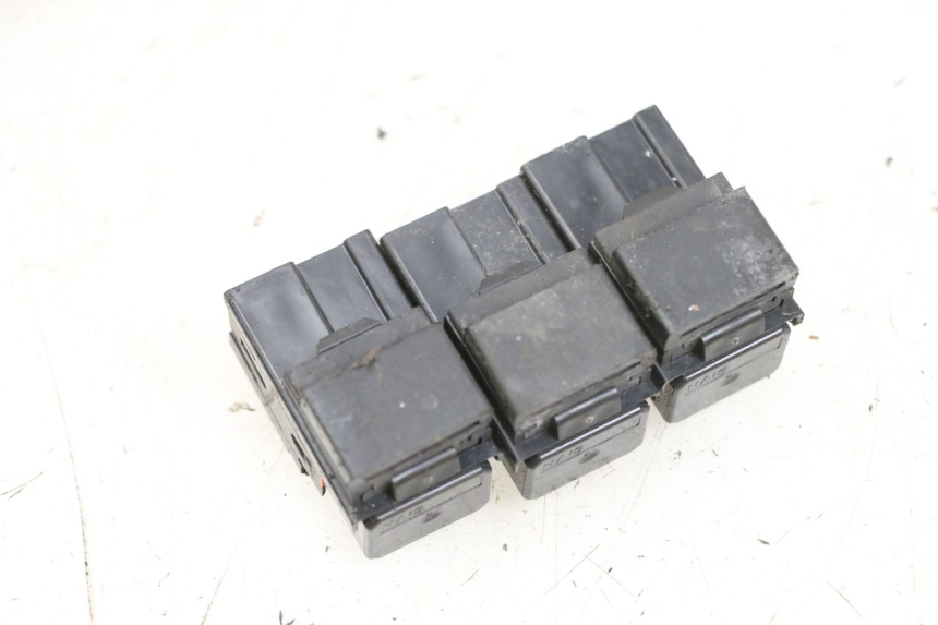 photo de RELE' ELETTRICO YAMAHA XMAX X-MAX 125 (2006 - 2009) - Altra angolazione