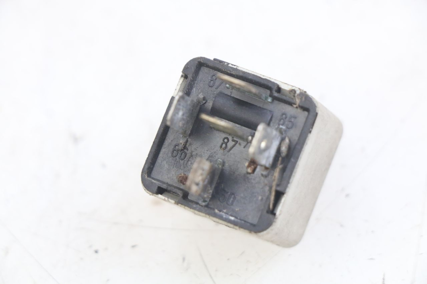 photo de RELE' ELETTRICO PIAGGIO X9 EVOLUTION 125 (2003 - 2007) - Zoom sullo stato d'uso