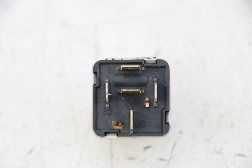 photo de RELE' ELETTRICO PIAGGIO X9 EVOLUTION 125 (2003 - 2007) - Dettaglio del componente