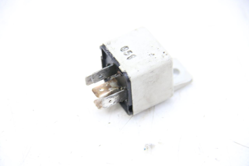 photo de RELE' ELETTRICO PIAGGIO XEVO - X EVO 125 (2007 - 2017) - Altra angolazione