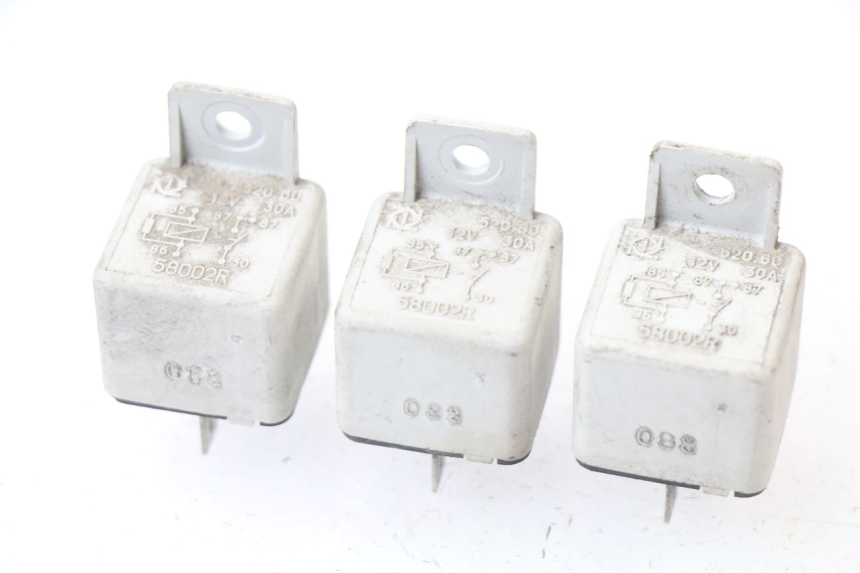 photo de Relè elettrico PIAGGIO XEVO X-EVO 250 (2007 - 2012) - Vista principale