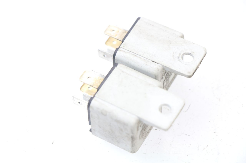 photo de Relè elettrico PIAGGIO XEVO X-EVO 250 (2007 - 2012) - Altra angolazione