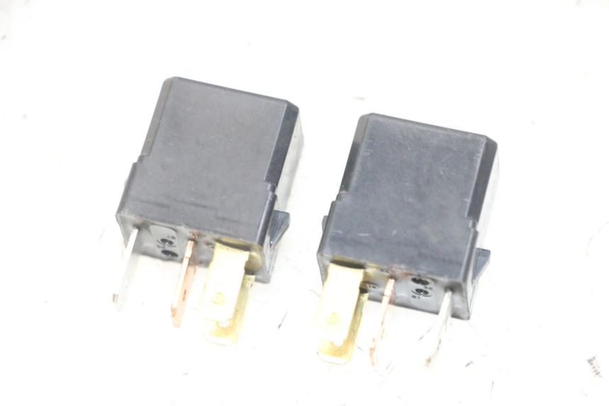 photo de Relè elettrico YAMAHA XJ6 ABS 600 (2008 - 2016) - Vista principale