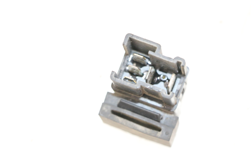 photo de RELÈ ELETTRICO YAMAHA XJN DIVERSION 600 (2000 - 2003) - Zoom sullo stato d'uso