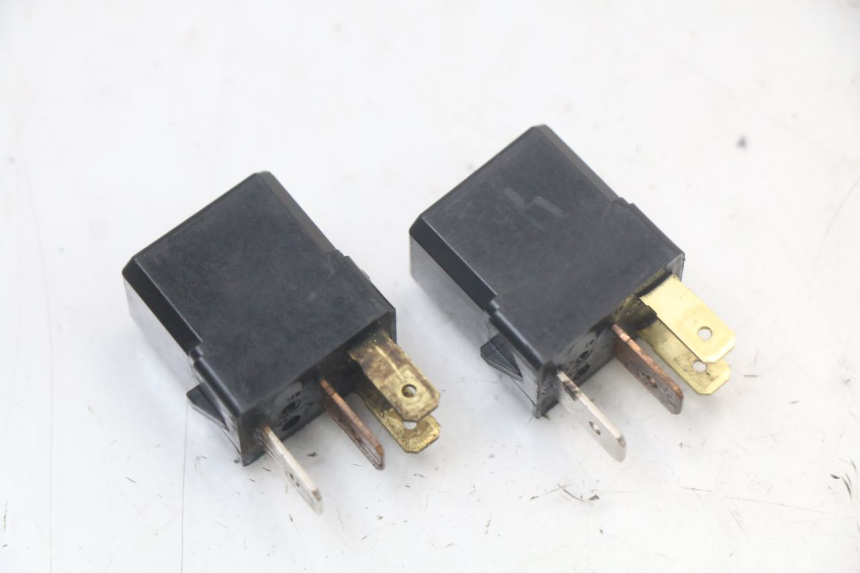 photo de RELE YAMAHA FZ1 FAZER 1000 (2007 - 2009) - Vista principale