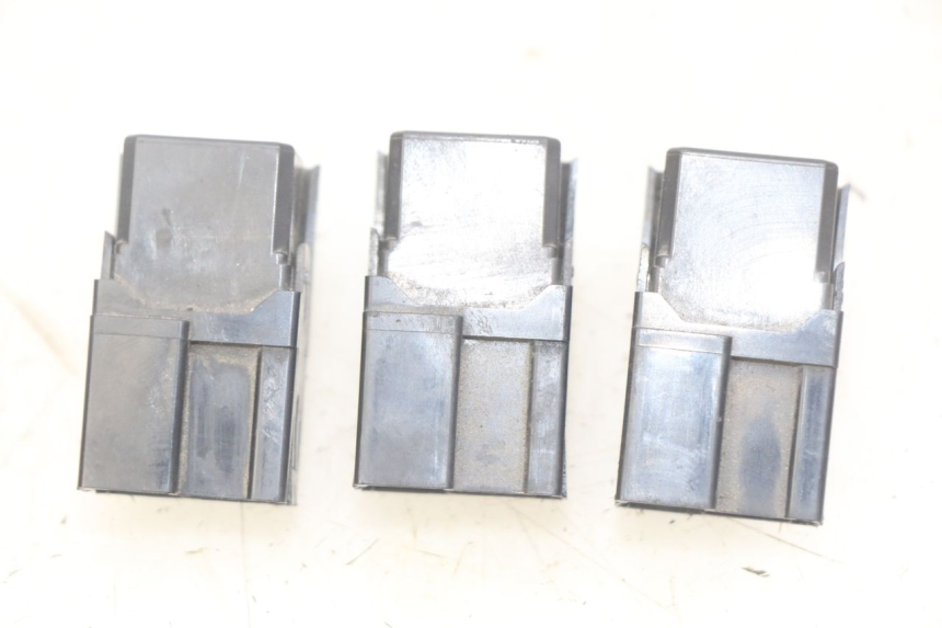 photo de RELE' ELETTRICO YAMAHA YP MAJESTY 400 (2004 - 2008) - Vista principale