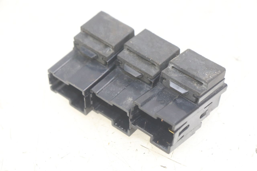 photo de RELE' ELETTRICO YAMAHA YP MAJESTY 400 (2004 - 2008) - Zoom sullo stato d'uso