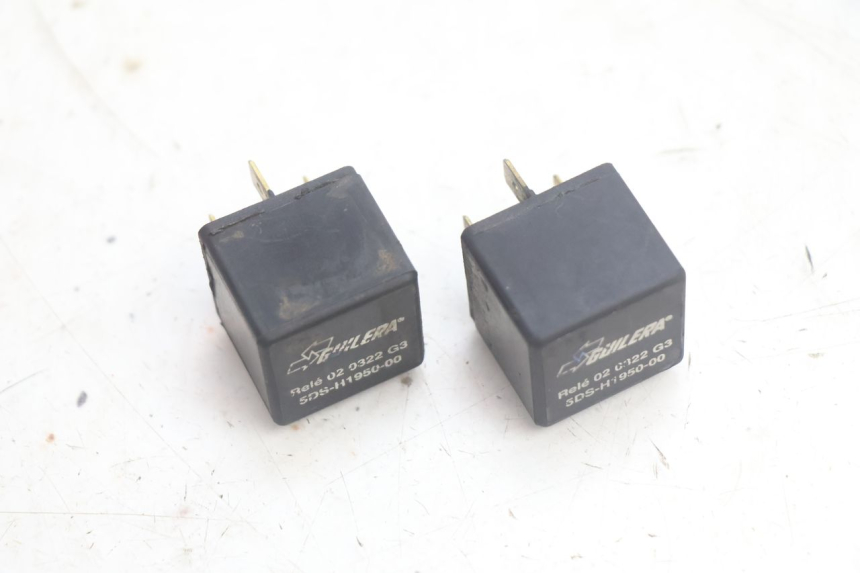 photo de RELE' ELETTRICO YAMAHA YP MAJESTY 125 (2002 - 2006) - Altra angolazione