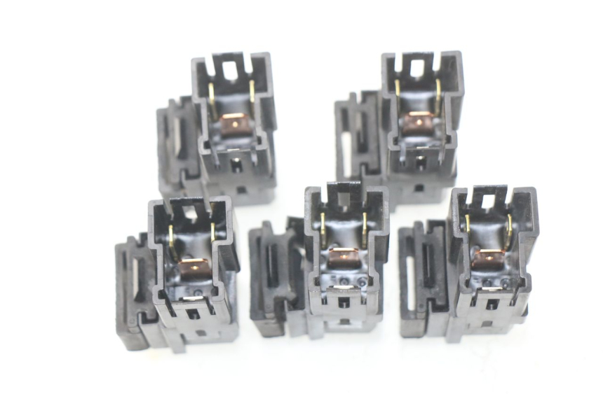 photo de Relè elettrico YAMAHA YP X-MAX XMAX 400 (2014 - 2017) - Altra angolazione