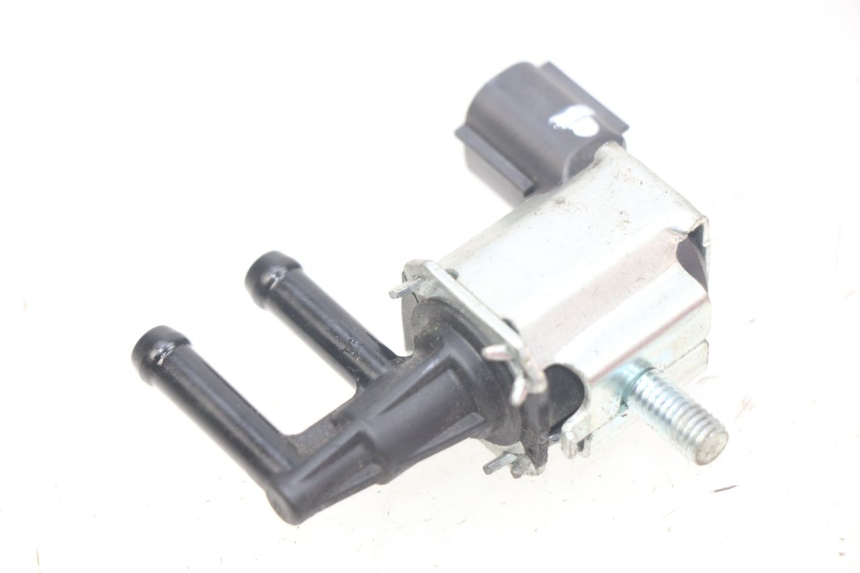 photo de RELE' ELETTRICO KAWASAKI Z 650 (2016 - 2019) - Zoom sullo stato d'uso