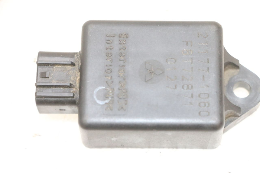 photo de RELE KAWASAKI ZR 7 750 (1999 - 2004) - Vista principale