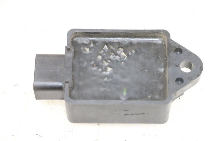 photo de RELE KAWASAKI ZR 7 750 (1999 - 2004) - Zoom sullo stato d'uso