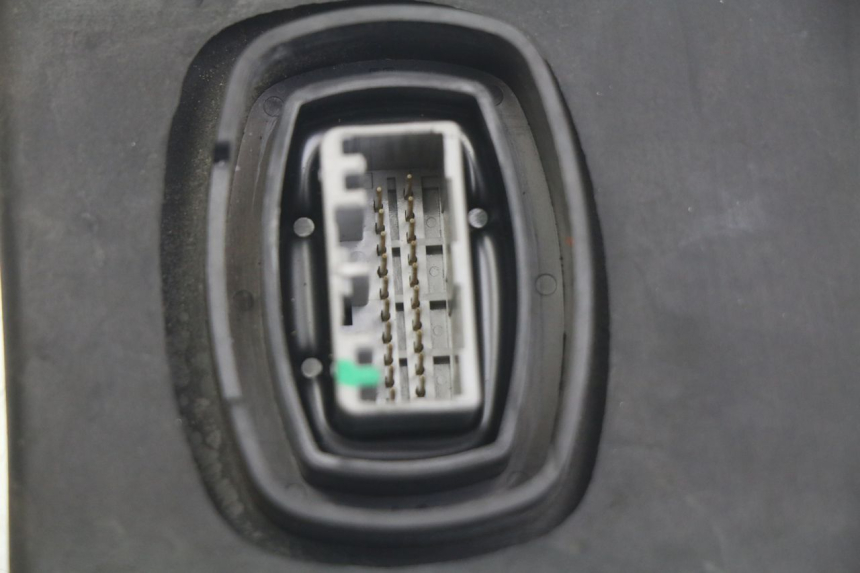 photo de RELE FANALE HONDA FORZA 125 (2015 - 2016) - Altra angolazione