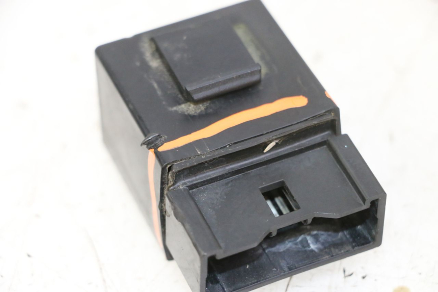 photo de RELÈ POMPA CARBURANTE YAMAHA FZ6 N FAZER 600 (2004 - 2006) - Vista d'insieme del prodotto