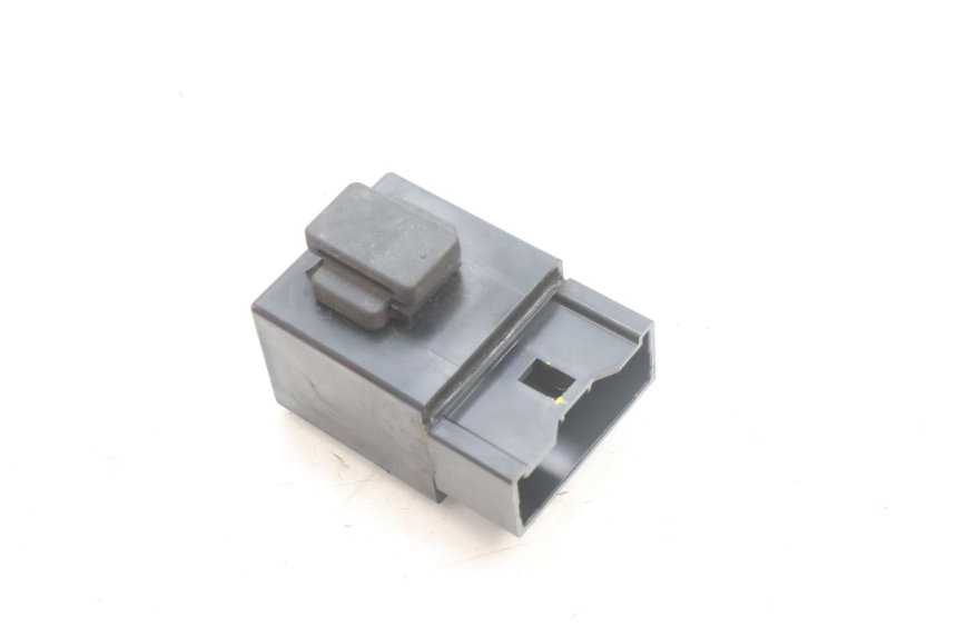 photo de RELÈ POMPA CARBURANTE YAMAHA FZ8 800 (2010 - 2016) - Altra angolazione