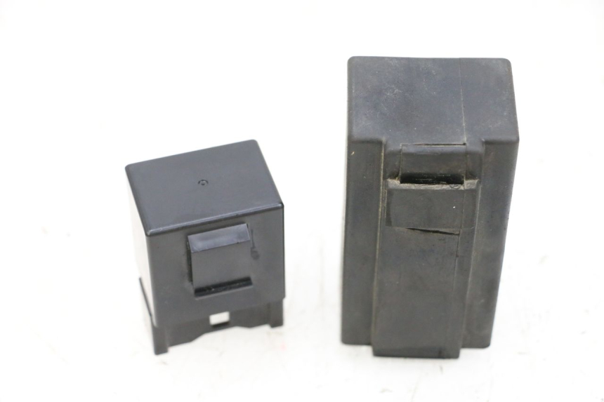 photo de RELÈ POMPA CARBURANTE YAMAHA MT-07 MT07 ABS 700 (2018 - 2020) - Zoom sullo stato d'uso