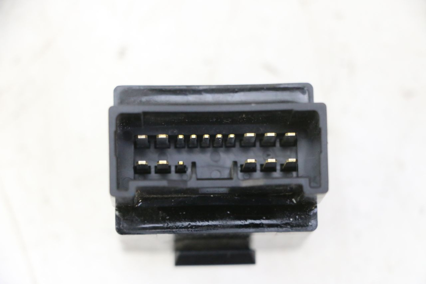 photo de RELÈ POMPA CARBURANTE YAMAHA MT-07 MT07 700 (2018 - 2020) - Zoom sullo stato d'uso