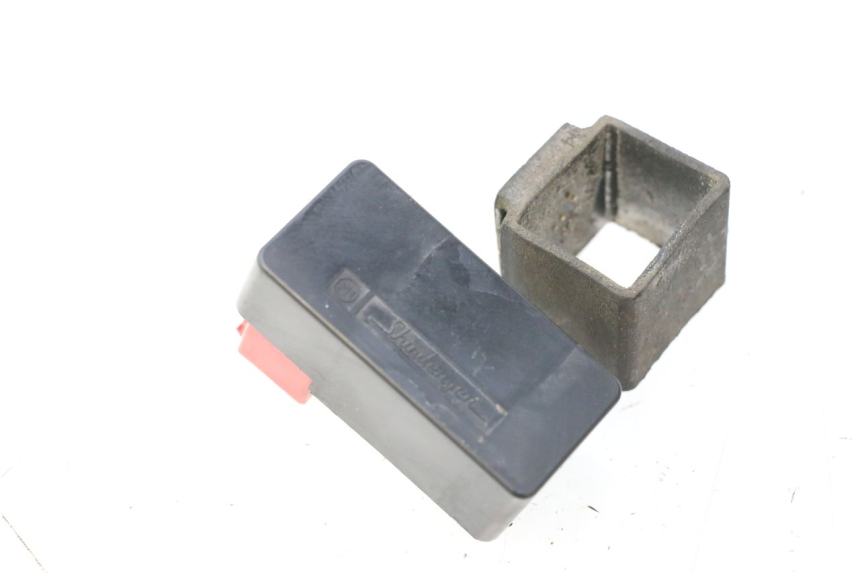photo de RELÈ POMPA CARBURANTE HONDA ST PAN EUROPEAN 1100 (1990 - 2002) - Vista principale