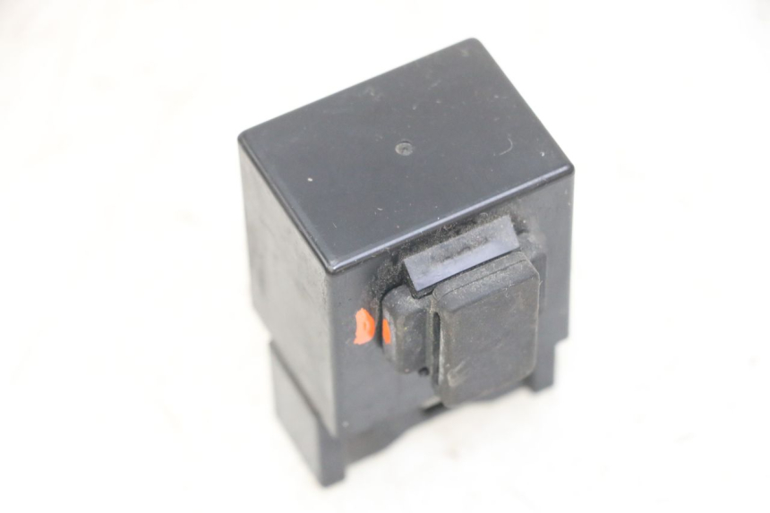 photo de RELÈ POMPA CARBURANTE YAMAHA XJ6 ABS 600 (2008 - 2016) - Zoom sullo stato d'uso