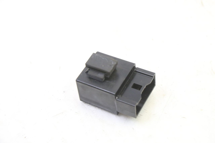 photo de RELÈ POMPA CARBURANTE YAMAHA XJ6 ABS 600 (2008 - 2016) - Altra angolazione