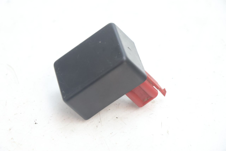 photo de RELÈ POMPA CARBURANTE KAWASAKI ZX-6R ZX6R 600 (1995 - 1997) - Dettaglio del componente