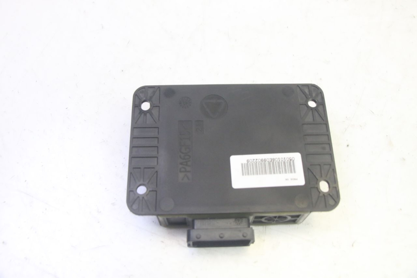 photo de ROLL LOCK RELE PIAGGIO MP3 HPE 350 (2018 - 2020) - Altra angolazione