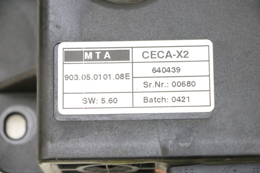 photo de ROLL LOCK RELE PIAGGIO MP3 HPE 300 (2019 - 2026) - Dettagli dei punti di fissaggio