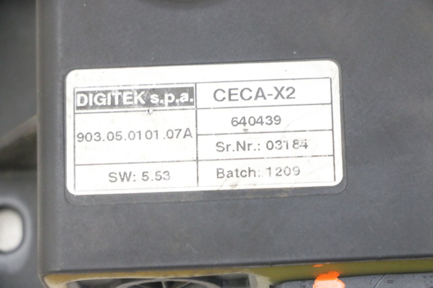 photo de RELAIS ROLL LOCK PIAGGIO MP3 LT 400 (2007 - 2012) - Primo piano tecnico