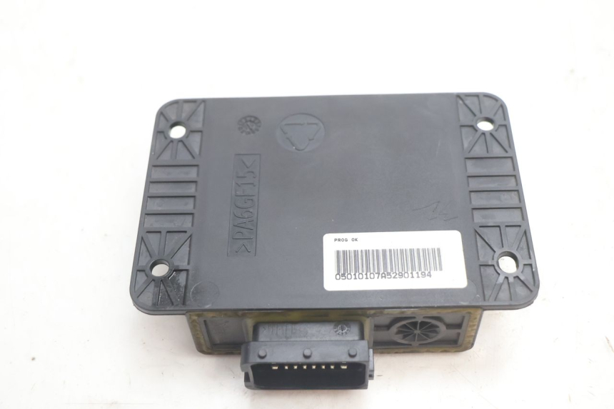 photo de ROLL LOCK RELE PIAGGIO MP3 LT 300 (2010 - 2016) - Primo piano tecnico