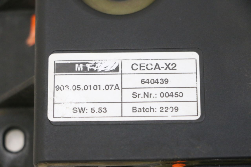 photo de RELAIS ROLL LOCK PIAGGIO MP3 RL 250 (2006 - 2010) - Dettagli dei punti di fissaggio