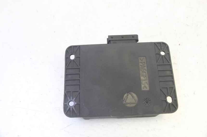 photo de ROLL LOCK RELE PIAGGIO MP3 125 (2006 - 2014) - Primo piano tecnico
