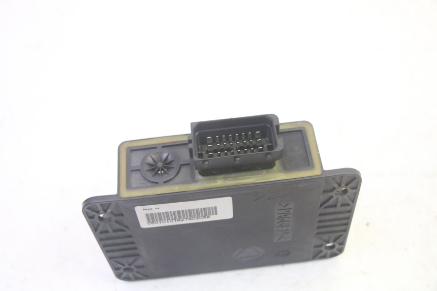 photo de RELAIS ROLL LOCK PIAGGIO MP3 RL 250 (2006 - 2010) - Primo piano tecnico