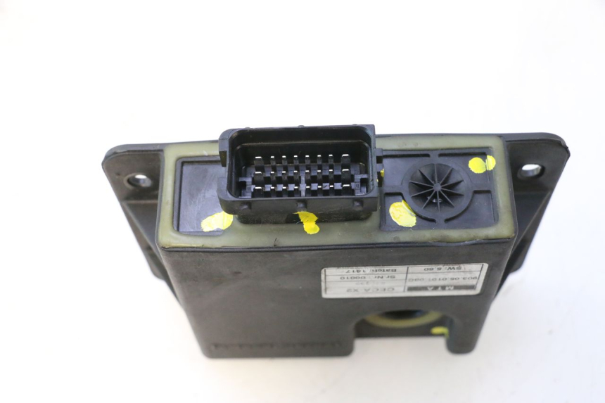 photo de ROLL LOCK RELE PIAGGIO MP3 500 (2016 - 2018) - Primo piano tecnico