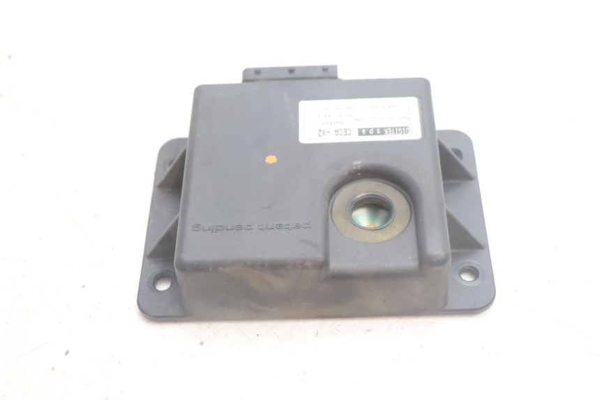 photo de ROLL LOCK RELE PIAGGIO MP3 125 (2006 - 2014) - Altra angolazione