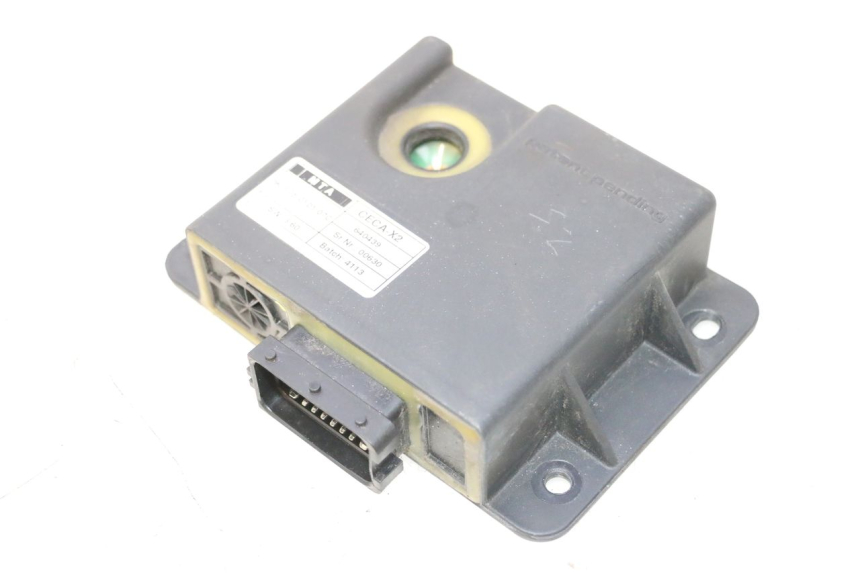 photo de ROLL LOCK RELE PIAGGIO MP3 500 (2011 - 2015) - Dettagli dei punti di fissaggio