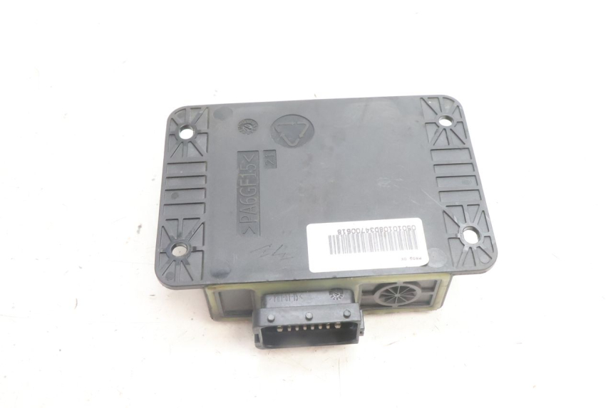 photo de ROLL LOCK RELE PIAGGIO MP3 500 (2016 - 2018) - Primo piano tecnico