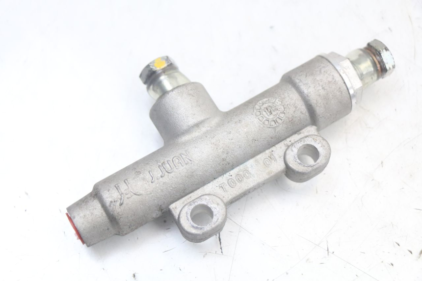 photo de DISTRIBUITORE FRENO QUADRO 3D S 350 (2013 - 2018) - Zoom sullo stato d'uso